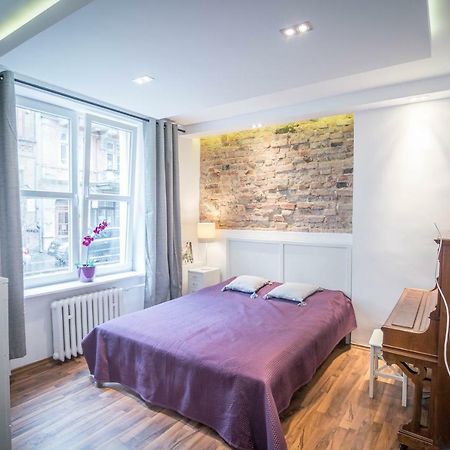 Piano Old Town Ogarna Lägenhet Gdańsk Exteriör bild