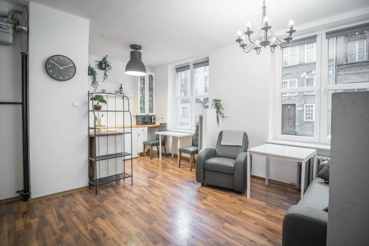 Piano Old Town Ogarna Lägenhet Gdańsk Exteriör bild